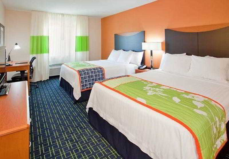 Comfort Inn & Suites Westfield Room photo